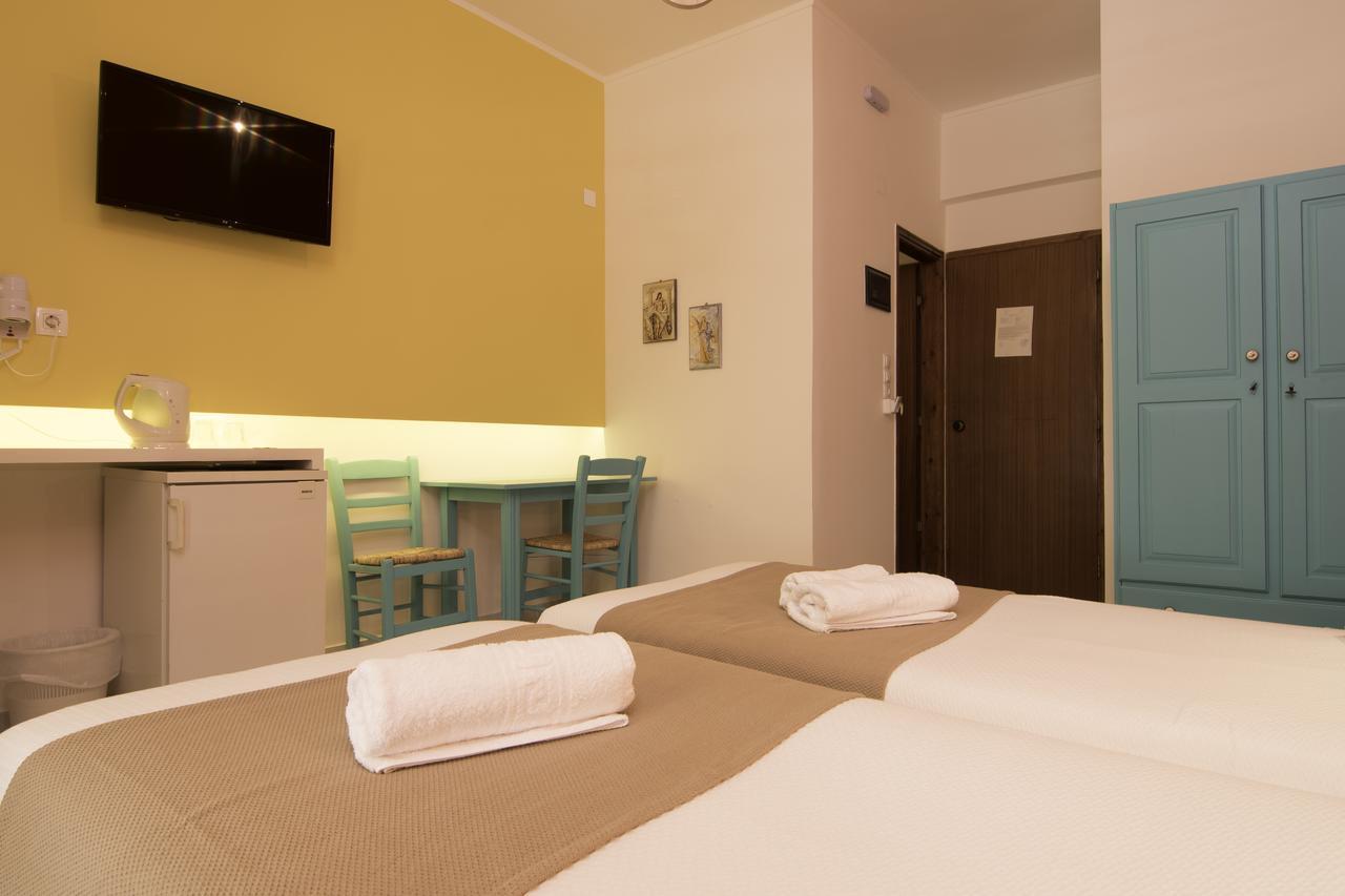 Niki Rooms Palaiochora Exterior foto